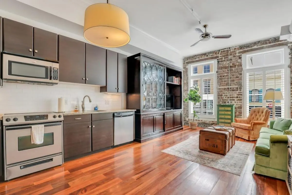 Knockout Loft- Near Plant Riverside Savannah